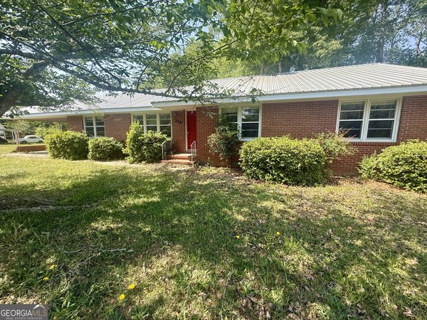 219 New Street Roberta