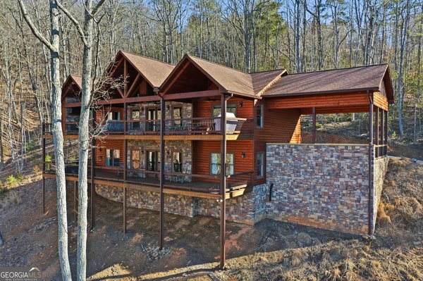 175 Stuart Drive, Mineral Bluff