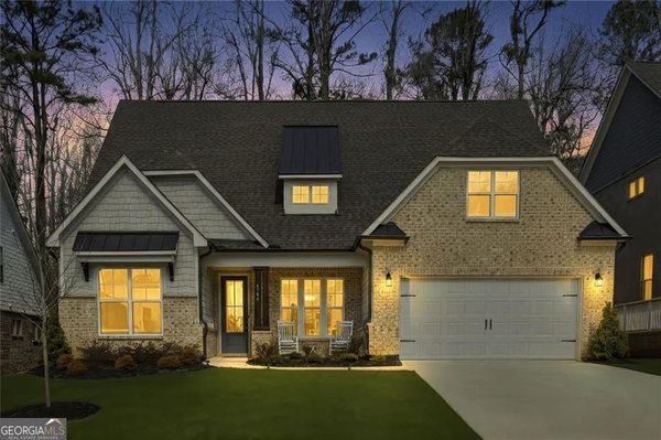 6984 Manchester Drive, Flowery Branch