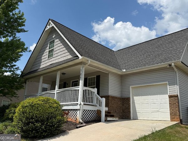 121 Saluda Drive, Demorest