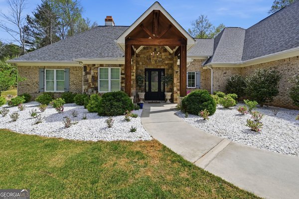 931 Antrim Glen Drive, Hoschton