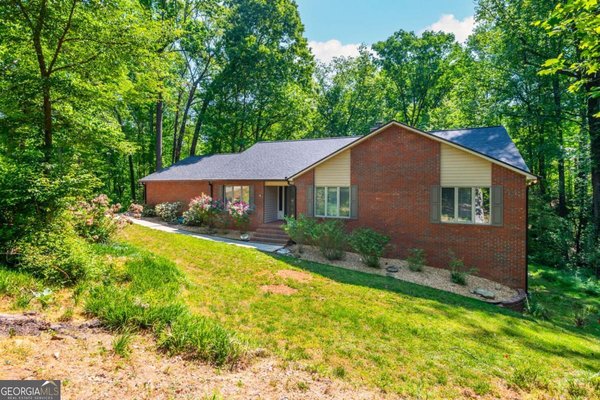 4250 Red Fox Trail, Oakwood