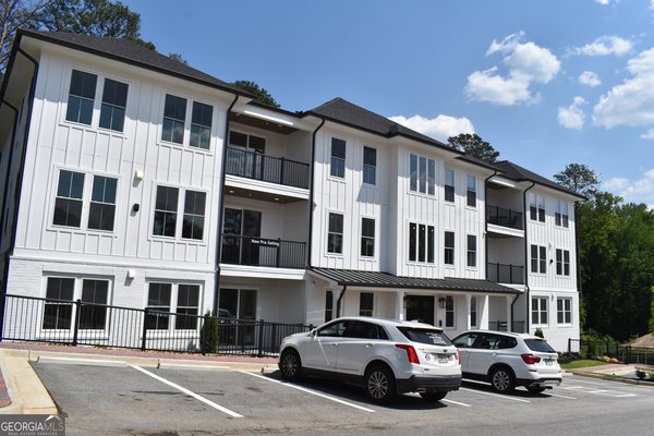 1050 Blair Ln, Peachtree city