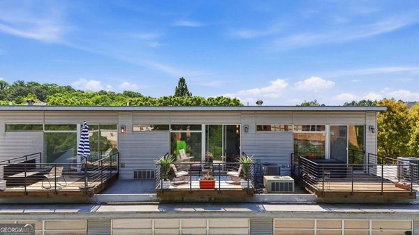 400 Village Parkway, Atlanta