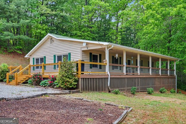 1661 Boggs Mountain Road Tiger