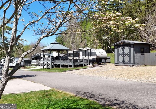 98 Heavenly Drive, Blairsville