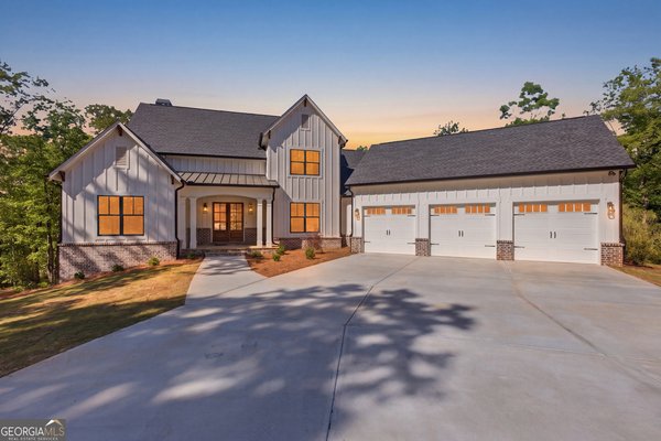 110 Fall Pippin Court, Clarkesville