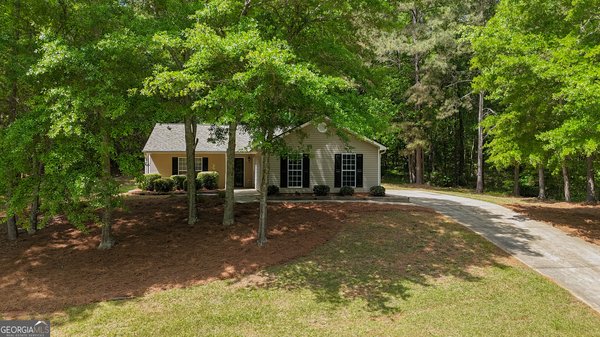 306 Nims Drive, Bethlehem