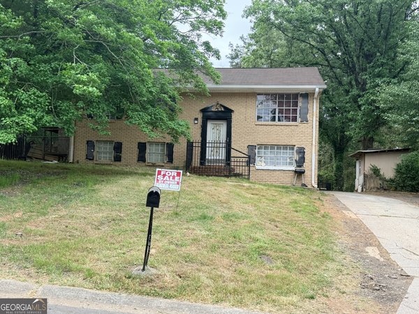 883 Brian Lane, Forest Park