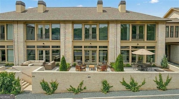 170 Rolison Way, Fayetteville