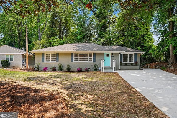 2330 Headland Drive East Point