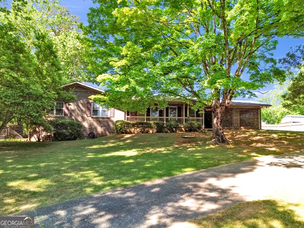 198 Pebble Creek Drive, Toccoa
