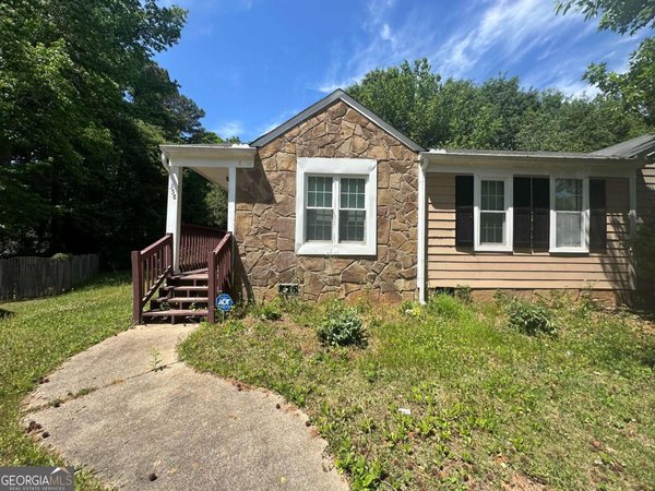 358 Pin Oak Court, Marietta