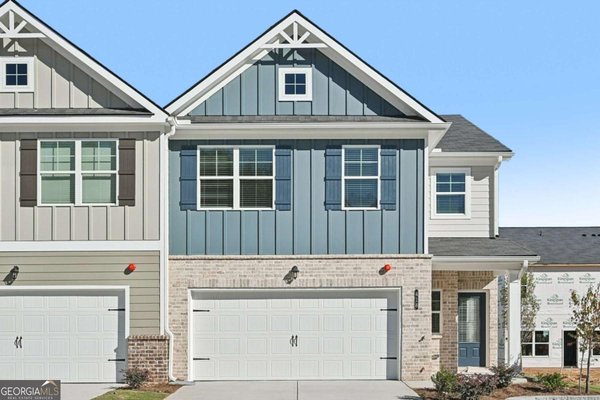 393 Lanier Circle, Woodstock