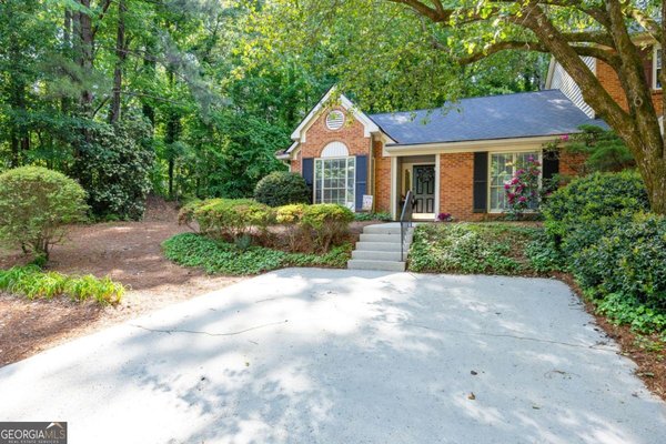 1907 Ivy Glen Drive Smyrna