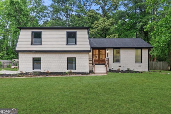 105 Lafayette Drive Fayetteville