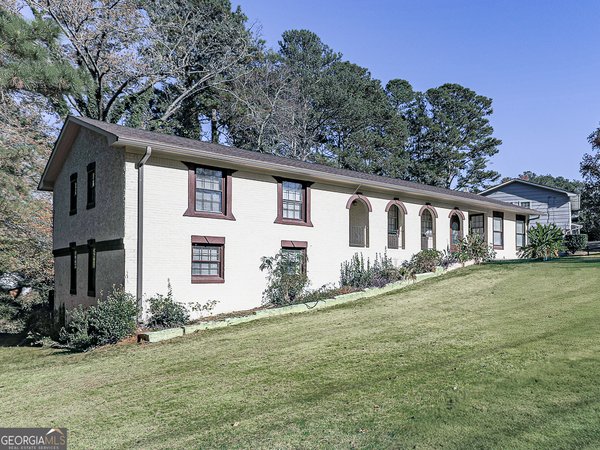 6266 Auburn Drive Riverdale