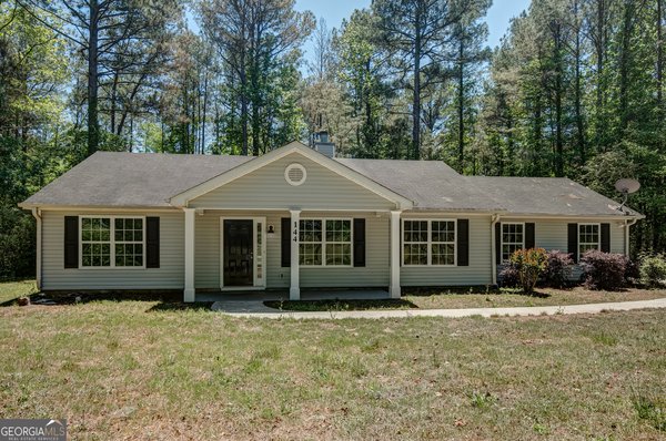 144 Sanders Davis Road, Newnan