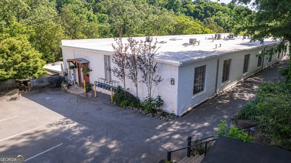 585 White Circle, Athens