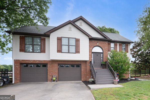 516 Pendley Road, Calhoun