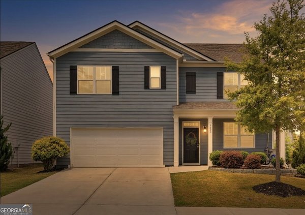 5525 Barberry Avenue, Oakwood