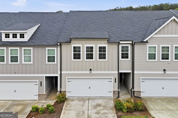 230 Point Place Drive, Loganville