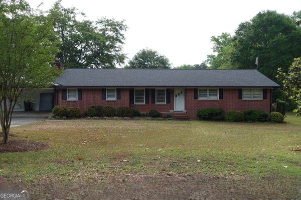 1948 Highway 85 Fayetteville