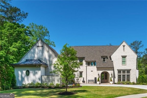 355 Roswell Farms Drive, Roswell