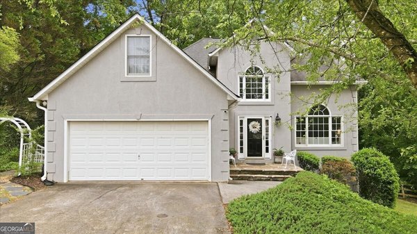 305 Pamela Place, Canton