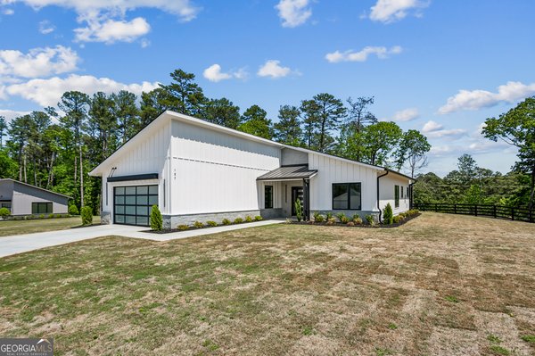 197 Laura Lake Road, Marietta