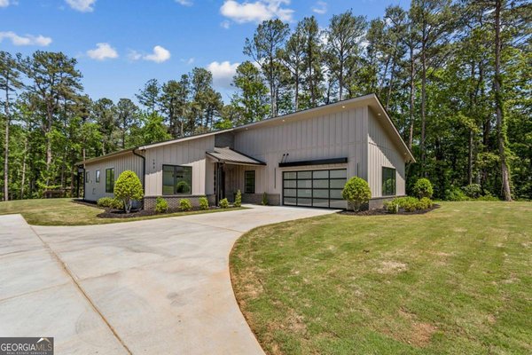 193 Laura Lake Road, Marietta