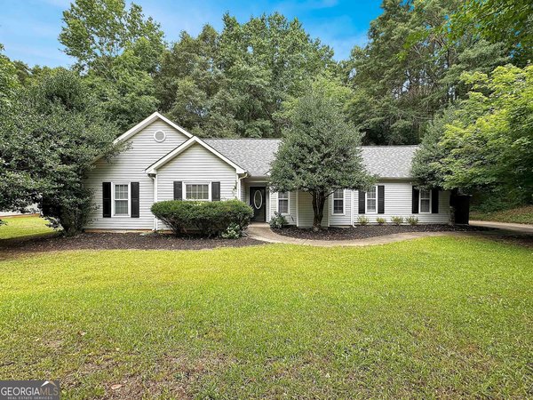 77 Paces Landing Way, Newnan