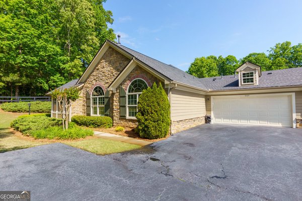 5264 Stone Village Circle Kennesaw