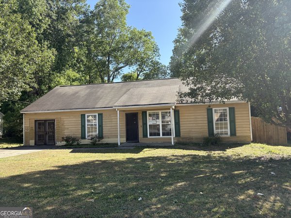 3040 Garnet Way, Atlanta