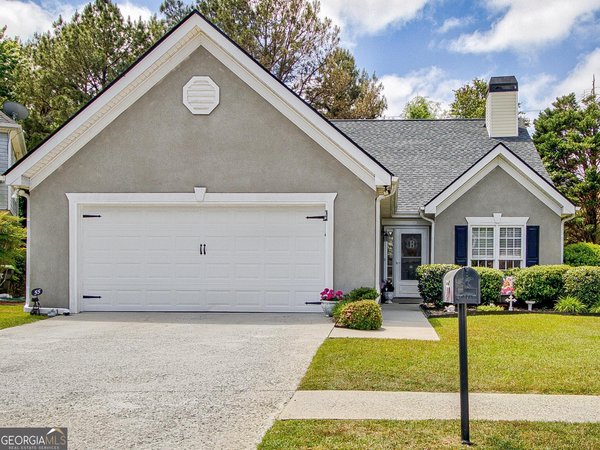 55 Woodgate Drive Fayetteville