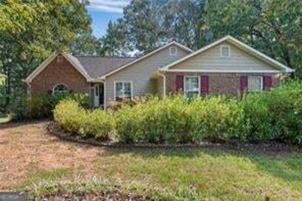 220 Daileys Plantation Drive McDonough