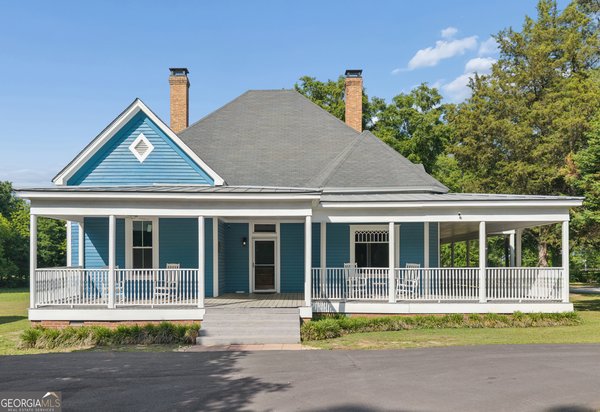 206 Johnson Street, Newborn