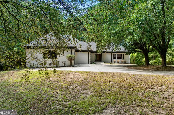 main picture of 3231 Camp Branch Circle, Buford