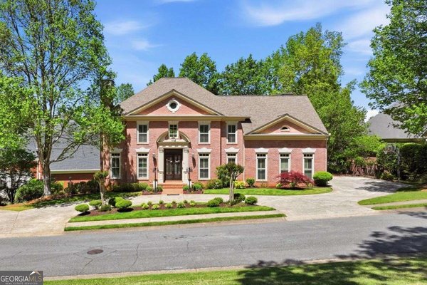2336 Edgemere Lake Circle Marietta