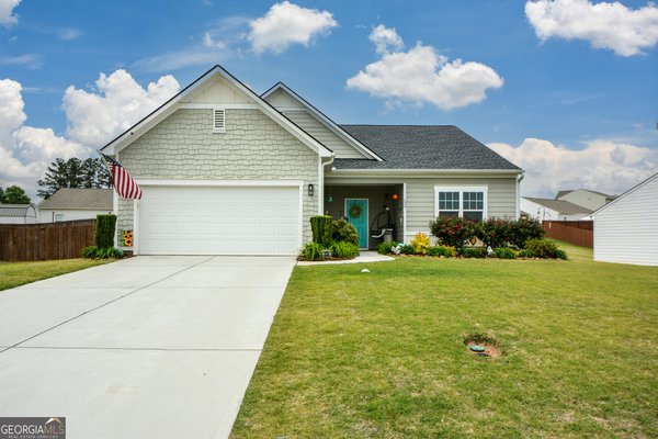 233 Trail Winds Drive, Bethlehem