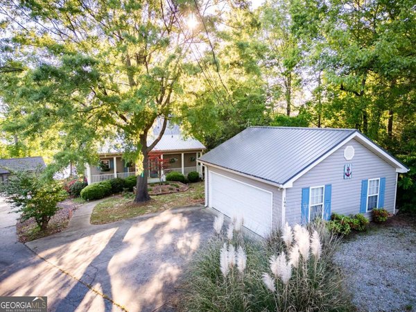 194 Sugar Cane Drive, Hartwell