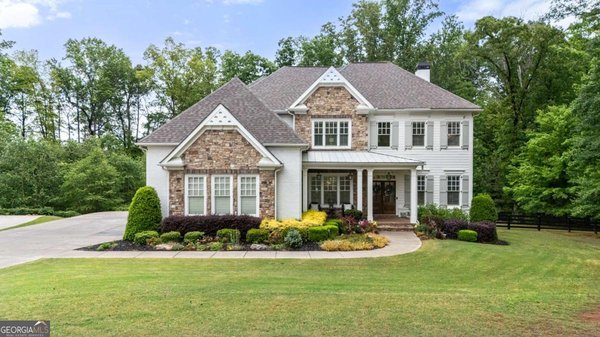4540 Hawthorne Court, Milton