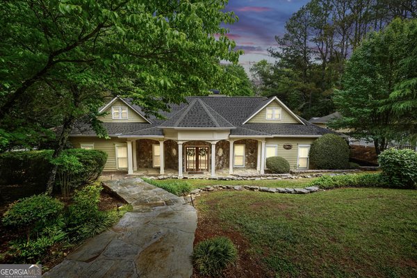1010 Little River Way, Alpharetta