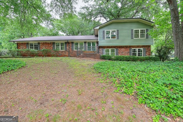 1878 Harbour Oaks Drive, Snellville