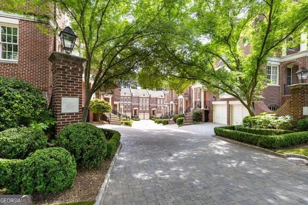 3322 Paces Ferry Avenue, Atlanta