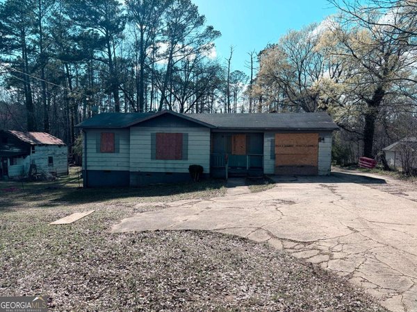 5475 Stonewall Tell Road, Atlanta