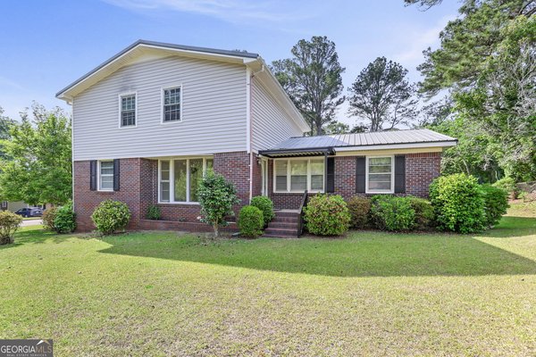 124 Melrose Drive Lagrange