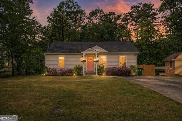 1975 Mcafee Place Decatur