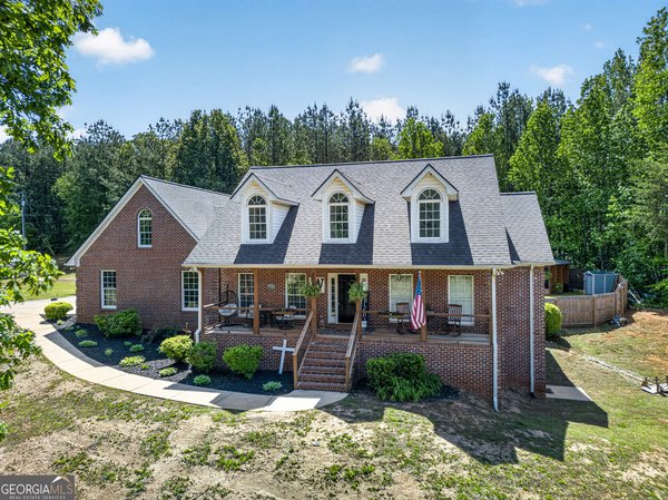 567 Shady Creek Road, Toccoa