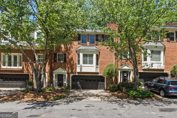 3873 Roswell Road Atlanta